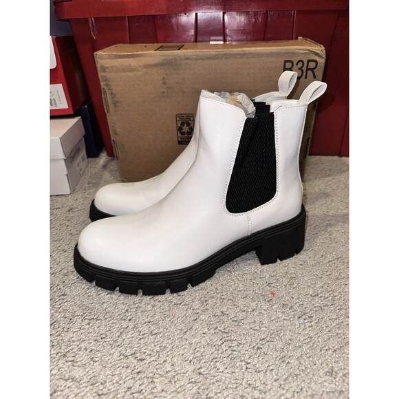 Vepose Women's Lug Sole Platform Chelsea Ankle Boots Combat Fall Boot Sz 9 White - Picture 1 of 6
